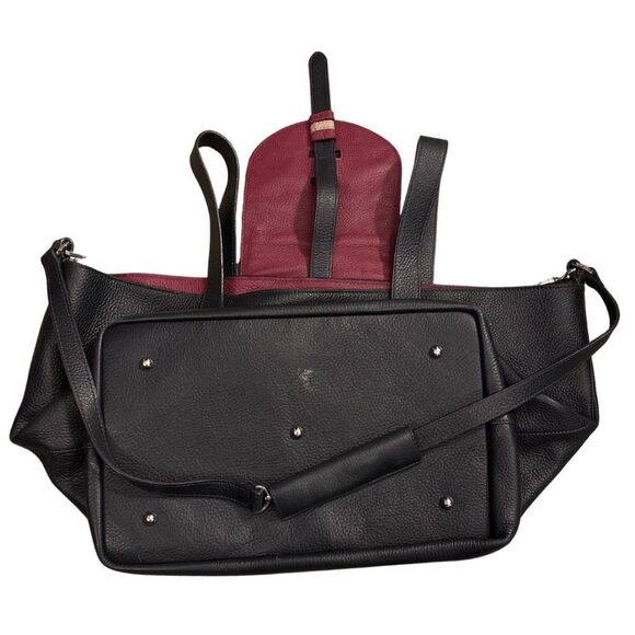 Meli Melo Thela Medium in Black with Burgundy Interior Rare Color Combo - Picture 8 of 9